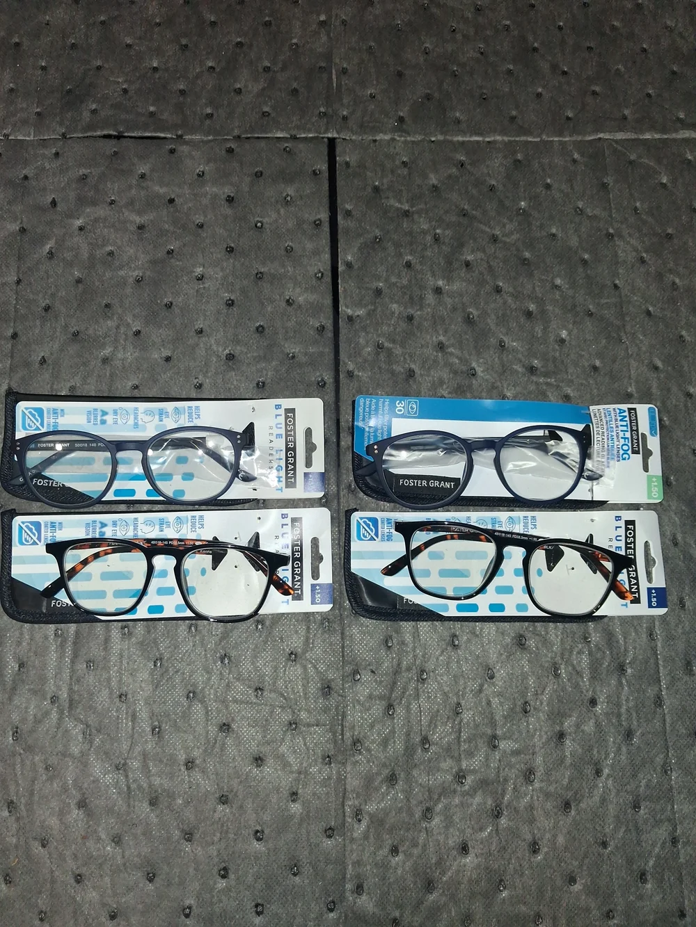 The 4 Pack Foster Grant Blue Light Readers with +1.50 strength offer unisex